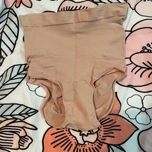 SKIMS shaping briefs